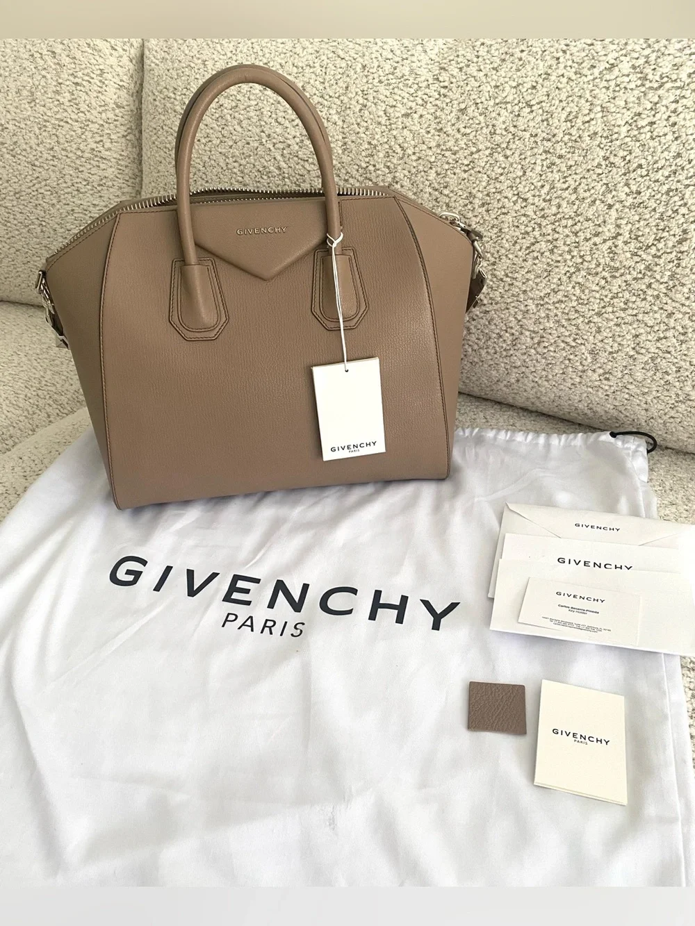 Givenchy Antigona Medium Sugar Linen Taupe Shoulder Top Handle Bag EUC